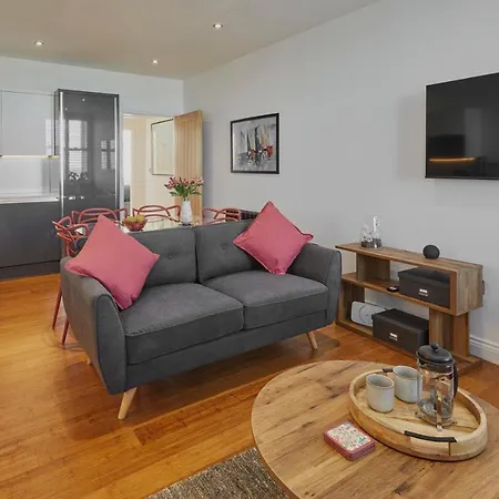 Apartment Host & - Number At Carlill